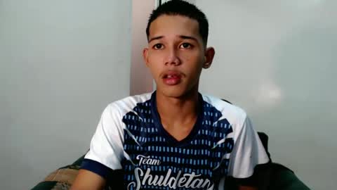 urdreamboy_clarin online show from 06-21-26, 09:56