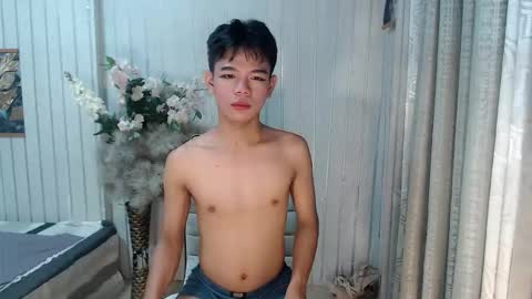 urdreamboy_doms online show from 04-13-26, 06:02