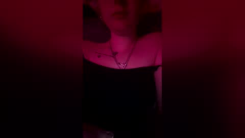 urfavvbrunette18 online show from 04-29-26, 02:59