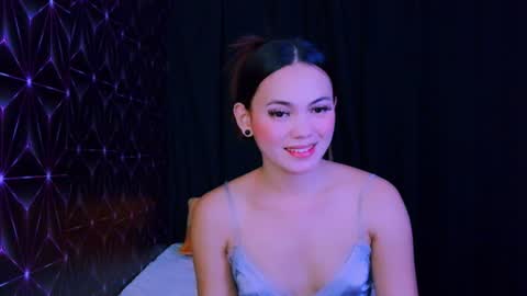 Snapshot of urhot_maxine chatting on 07-17-26, 10:55 urhot_maxine online show from 07-17-26, 10:55