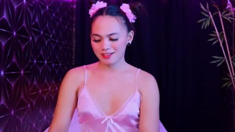 Snapshot of urhot_maxine chatting on 07-18-26, 12:15 urhot_maxine online show from 07-18-26, 12:15