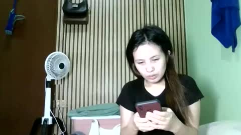 Snapshot of urhotasian4u chatting on 04-03-26, 02:04 Jhossa online show from 04-03-26, 02:04