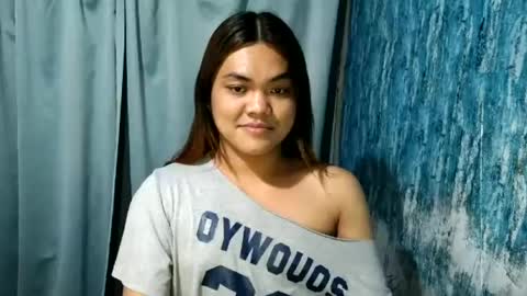 urhottie_bella online show from 07-04-26, 01:01