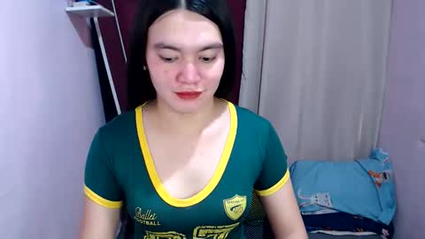 Snapshot of urhottiest_katey chatting on 06-09-26, 03:18 Katey online show from 06-09-26, 03:18