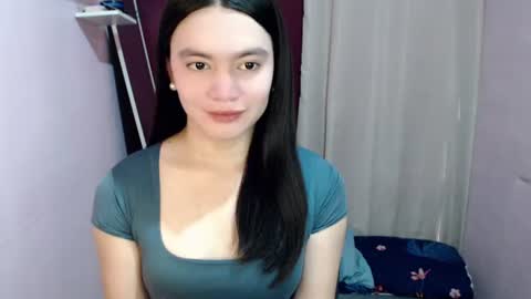 Snapshot of urhottiest_katey chatting on 06-12-26, 04:33 Katey online show from 06-12-26, 04:33