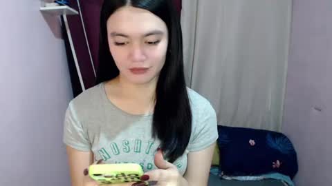 Snapshot of urhottiest_katey chatting on 06-16-26, 04:15 Katey online show from 06-16-26, 04:15