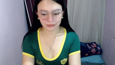 Snapshot of urhottiest_katey chatting on 07-06-26, 04:31 Katey online show from 07-06-26, 04:31