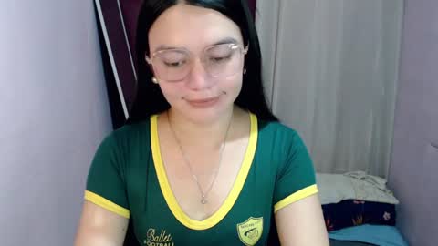 Snapshot of urhottiest_katey chatting on 07-07-26, 06:47 Katey online show from 07-07-26, 06:47