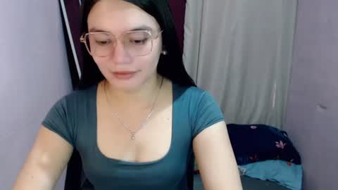Snapshot of urhottiest_katey chatting on 07-16-26, 05:02 Katey online show from 07-16-26, 05:02