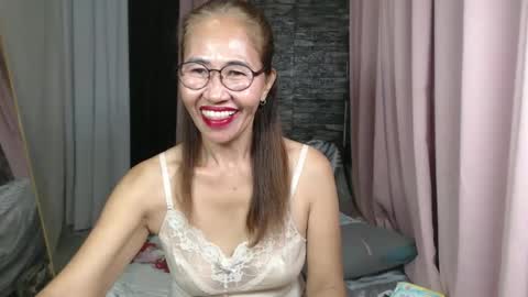 urhotvivian11 online show from 03-02-26, 05:19