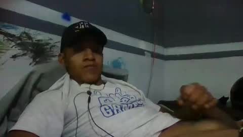 Snapshot of urielgarciabautista976 chatting on 03-29-26, 02:28 el chaparrito online show from 03-29-26, 02:28