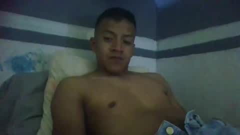 Snapshot of urielgarciabautista976 chatting on 04-07-26, 08:26 el chaparrito online show from 04-07-26, 08:26