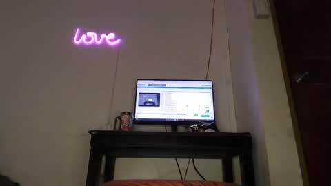 Snapshot of urlovely_hait chatting on 01-16-26, 06:12 Sham online show from 01-16-26, 06:12