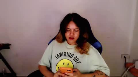 Snapshot of urlovely_hait chatting on 02-18-26, 01:07 Sham online show from 02-18-26, 01:07