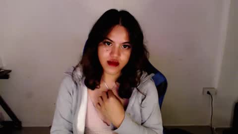 Snapshot of urlovely_hait chatting on 02-26-26, 04:50 Sham online show from 02-26-26, 04:50