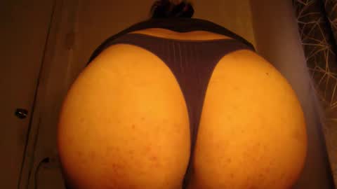 Snapshot of urlovely_hait chatting on 04-18-26, 11:47 Sham online show from 04-18-26, 11:47