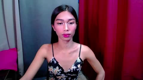 urloverjasmine_xx online show from 07-23-26, 07:17
