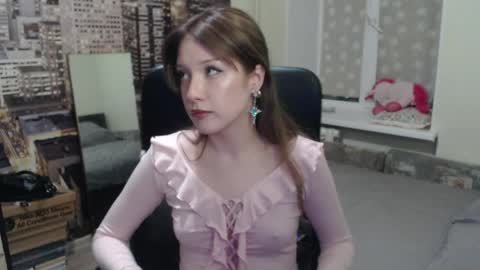 Snapshot of uroxygen chatting on 03-24-26, 05:51 Mary online show from 03-24-26, 05:51