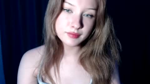 Snapshot of uroxygen chatting on 04-13-26, 06:35 Mary online show from 04-13-26, 06:35