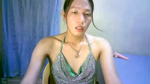 queen julia not into CHEAPGUY online show from 12-21-24, 02:58