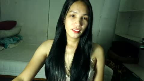 queen julia not into CHEAPGUY online show from 06-18-26, 12:42
