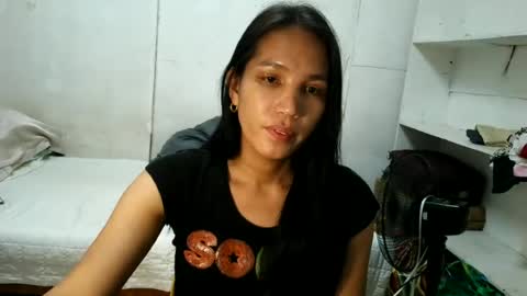 queen julia not into CHEAPGUY online show from 06-19-26, 12:31