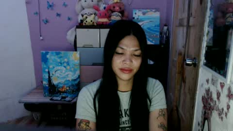 hi im kim online show from 07-17-26, 05:18