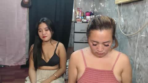 Snapshot of ursweetpinky chatting on 04-23-26, 12:12 ursweetpinky online show from 04-23-26, 12:12
