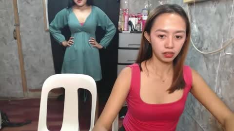 Snapshot of ursweetpinky chatting on 04-25-26, 12:24 ursweetpinky online show from 04-25-26, 12:24