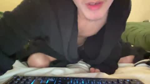 Snapshot of urztrulyy_ chatting on 06-28-26, 01:44 urztrulyy_ online show from 06-28-26, 01:44