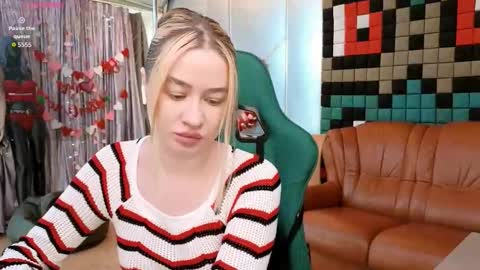 Leila online show from 02-22-26, 07:51