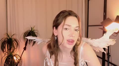 vivi online show from 12-24-24, 10:28