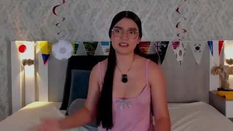 Vaalentina Lux online show from 06-22-26, 02:36