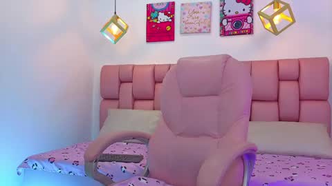 Snapshot of vagaro_ chatting on 04-10-26, 08:35 Vagaro online show from 04-10-26, 08:35