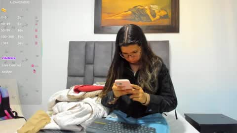Snapshot of vahiolet_smith chatting on 07-07-26, 12:20 Vahiolet smith online show from 07-07-26, 12:20
