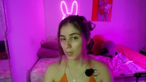 Snapshot of val_angelll chatting on 05-10-26, 03:23 valentina online show from 05-10-26, 03:23