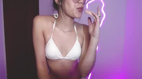 Hi I am Valcooky online show from 05-26-26, 04:30