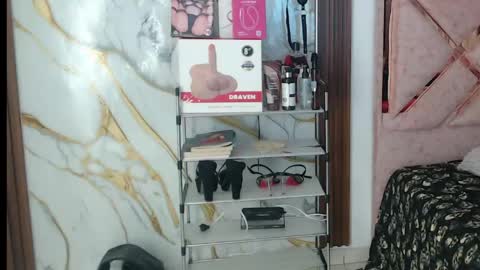 valen_ross7 online show from 05-20-26, 06:08