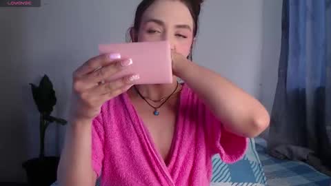 IG-valen mendoza99  twitter valenthompson99 online show from 05-17-26, 10:17