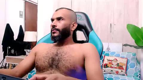 Valentine online show from 12-23-24, 11:57