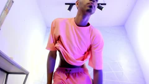 VALENTIN  online show from 04-15-26, 03:02