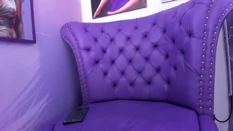 VALENTINA  online show from 05-03-26, 04:02