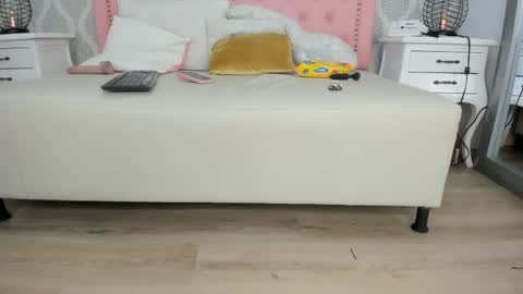 Valentina online show from 04-05-26, 04:04