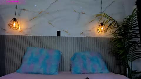 Snapshot of valentina_lux1 chatting on 06-22-26, 07:22 Valentina online show from 06-22-26, 07:22