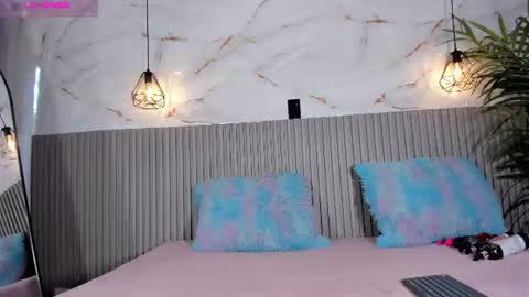 Snapshot of valentina_lux1 chatting on 07-17-26, 07:08 Valentina online show from 07-17-26, 07:08