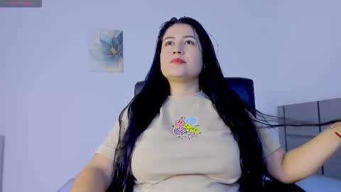 valentina_owens online show from 03-18-26, 12:19