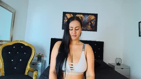 ValentinaJaramilloo online show from 06-05-26, 02:12