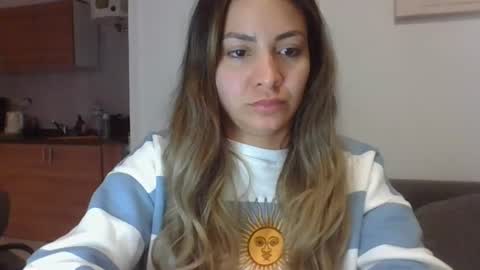 valentinaseleni24 online show from 07-04-26, 10:49