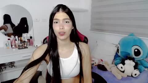 Snapshot of valentinasweet_ chatting on 05-24-26, 03:55 Valentina online show from 05-24-26, 03:55