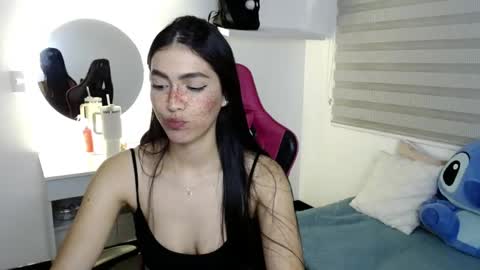 Snapshot of valentinasweet_ chatting on 06-05-26, 02:40 Valentina online show from 06-05-26, 02:40